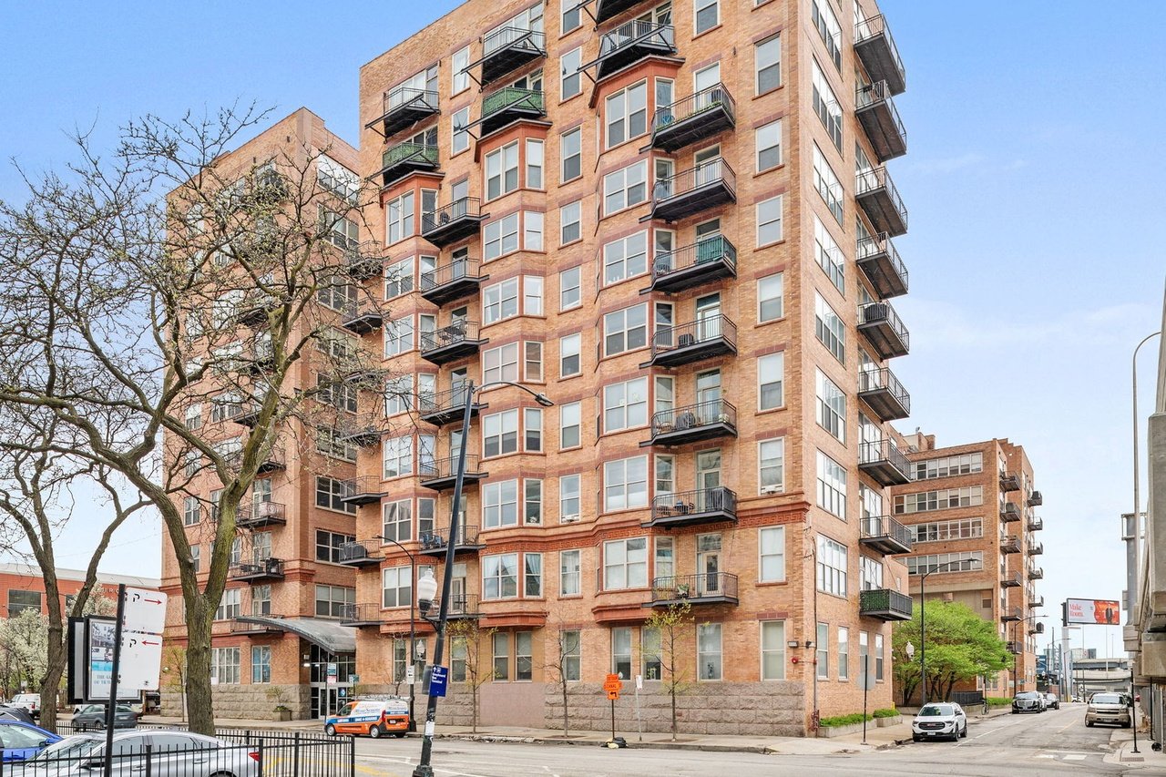 500 S Clinton St #423
