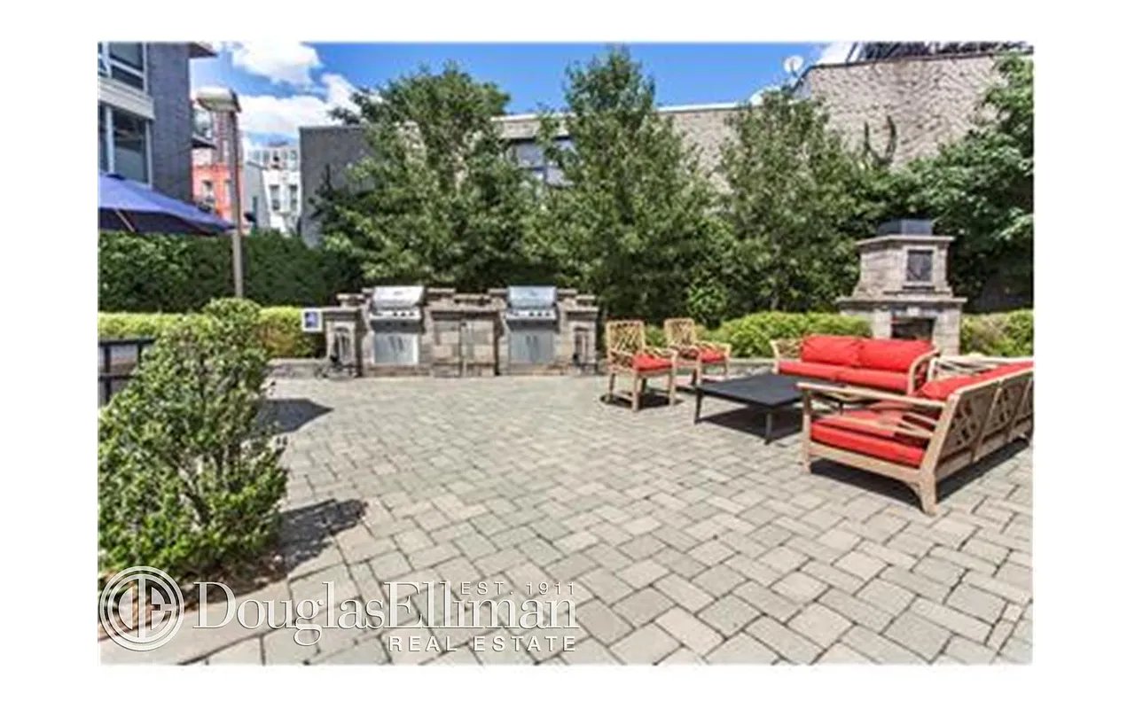 5-49 Borden Ave, #PHC