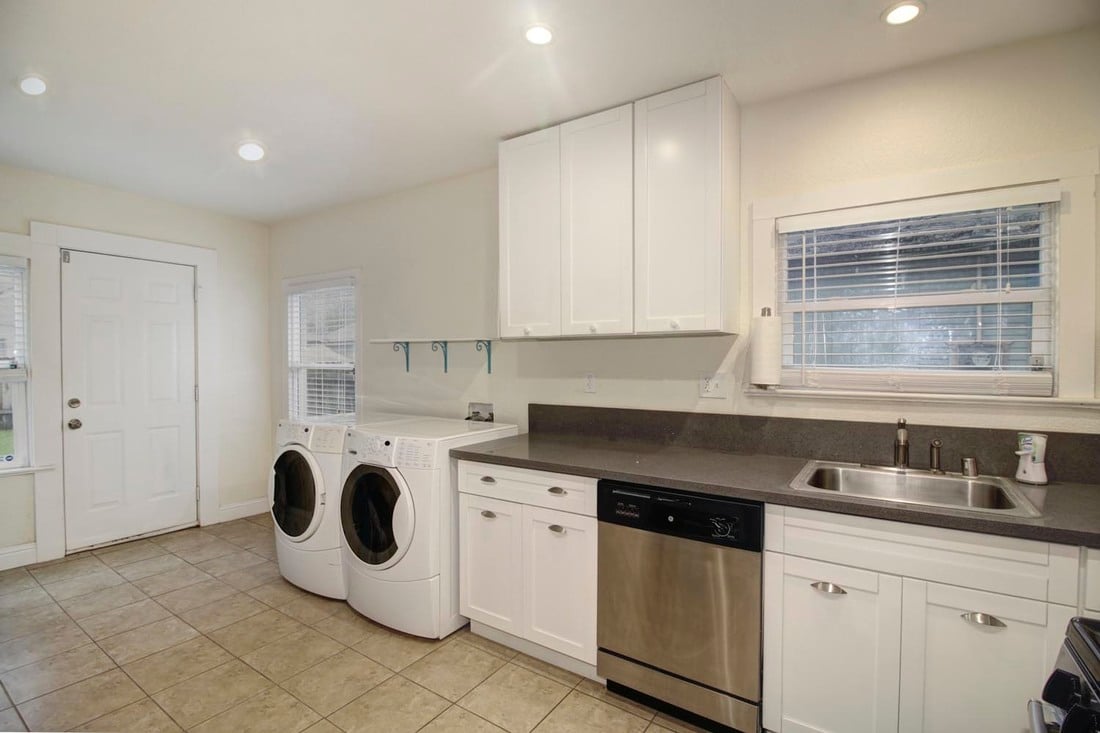 Sold in Oak Park! 3501 33rd Street