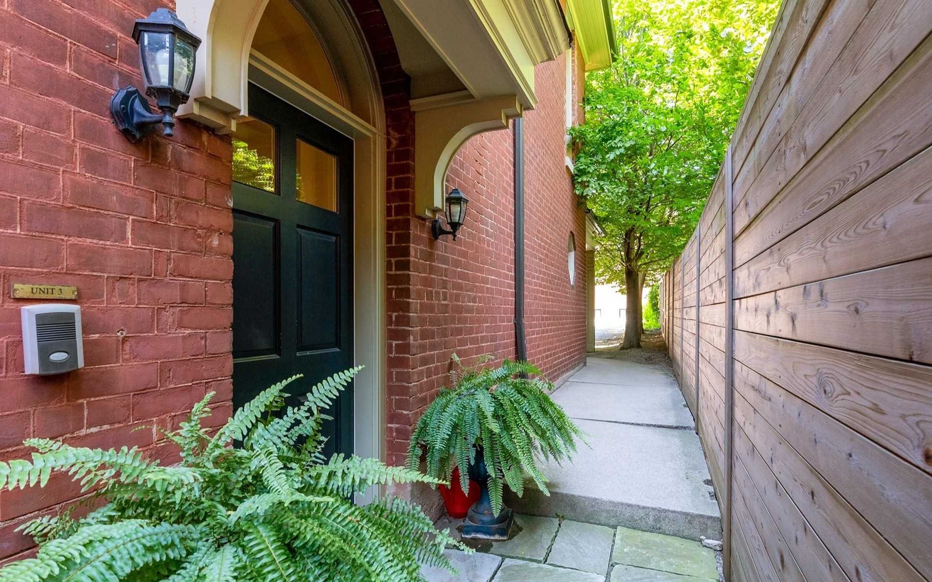 6 Dale Ave, #3