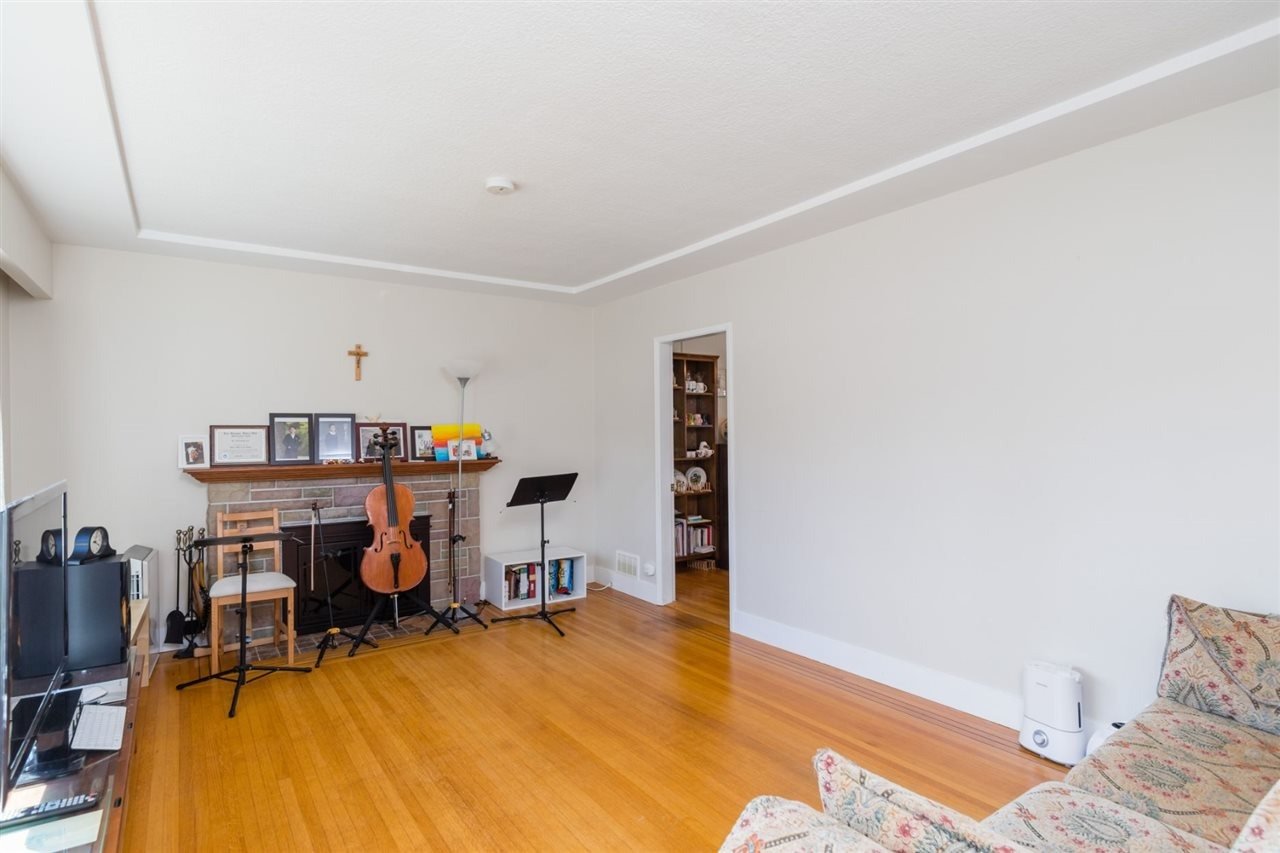 927 Smith Ave