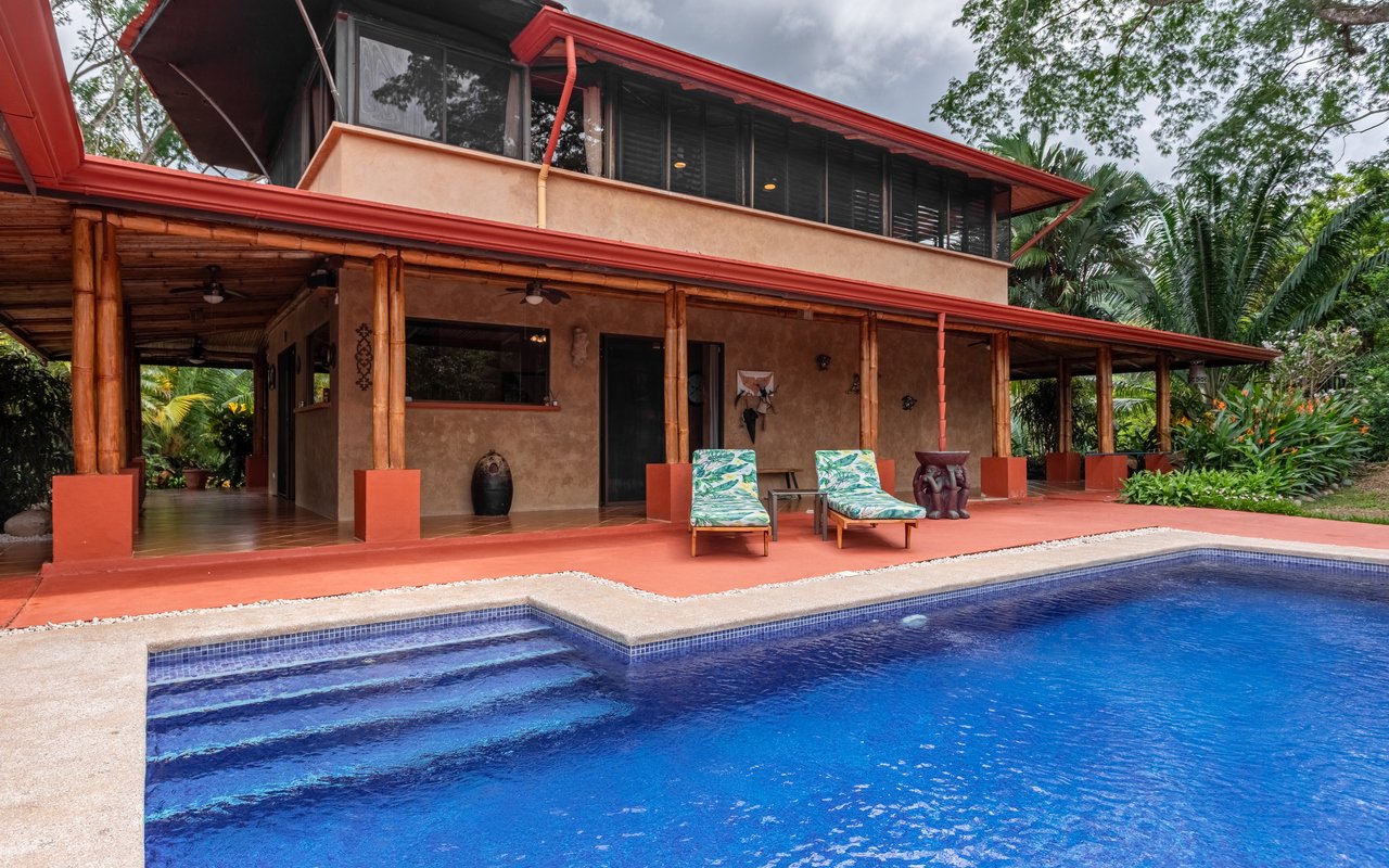 Tropical Getaway with Two Villas and Lush Gardens Near the Heart of Uvita