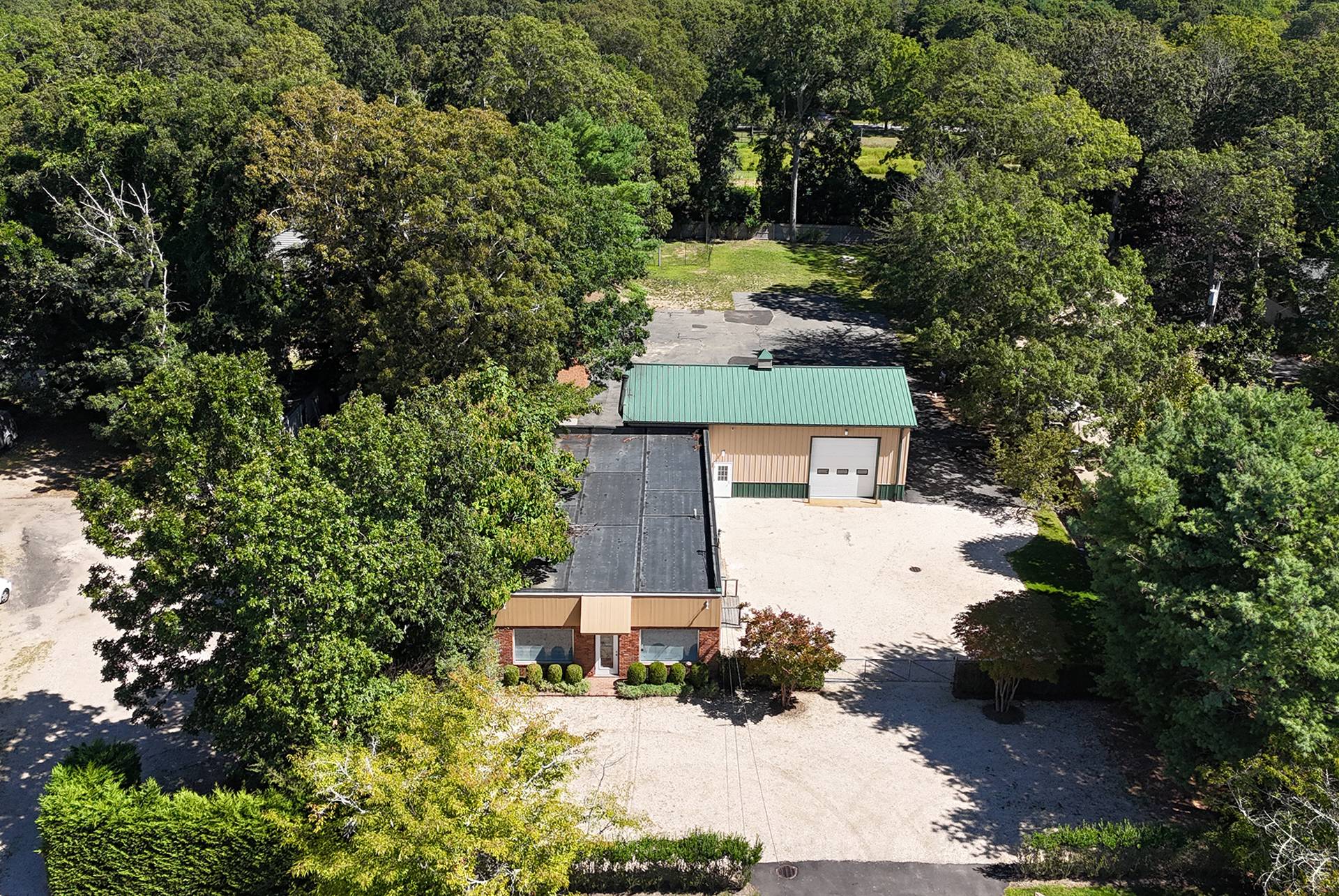 199 Fort Pond Blvd