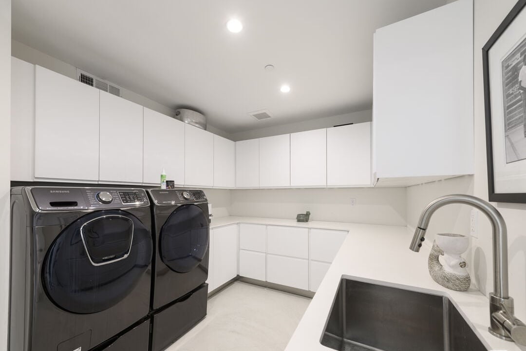 Pinnacle Manor, Willow Glen Rd, 90046