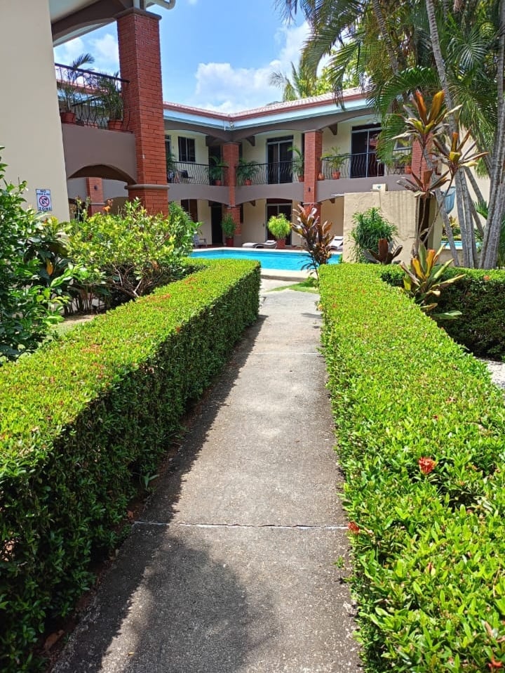 Veintemiglia #5 | 1-Bedroom Condo in the Heart of Playas del Coco