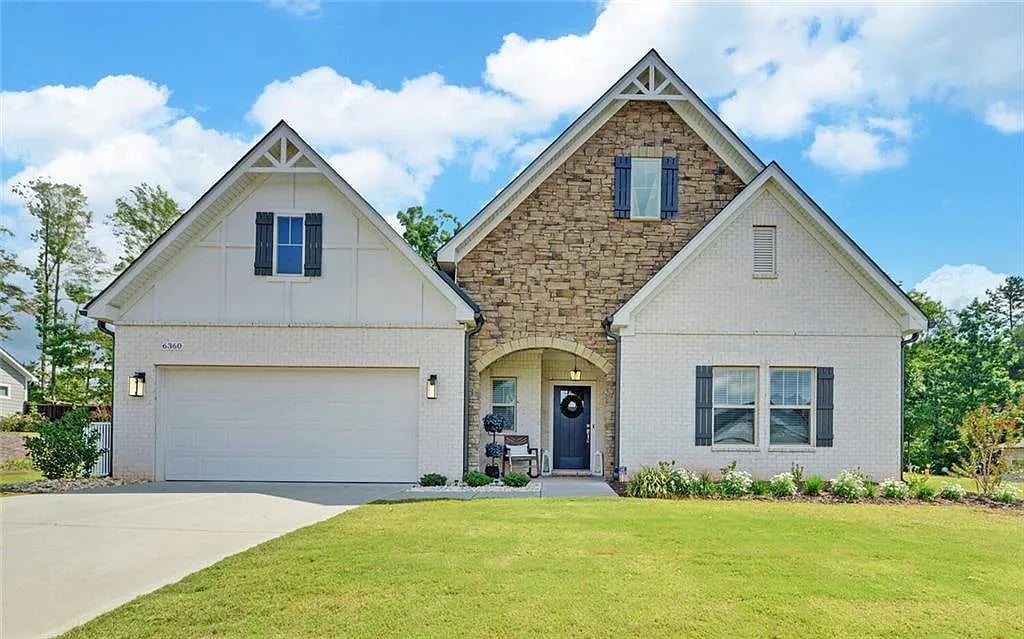 6360 Arlington Cir