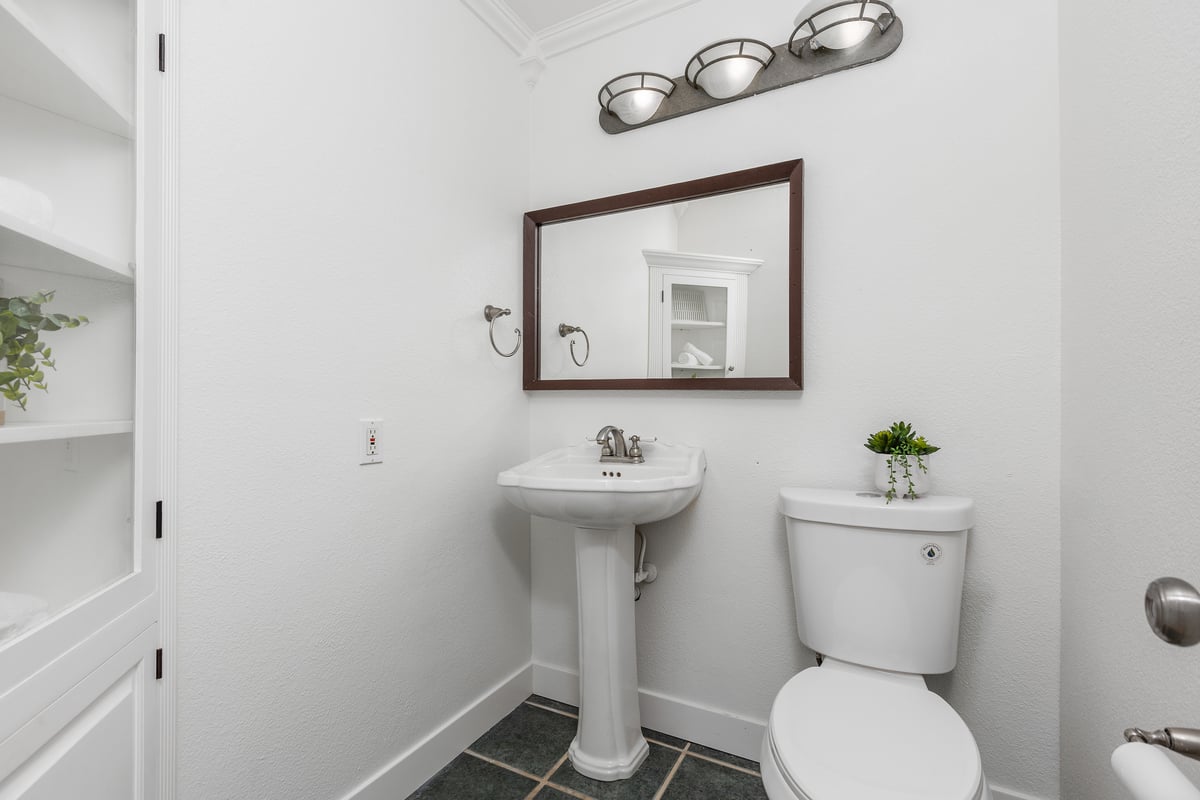 23922 Copenhagen St, Mission Viejo, CA 92691