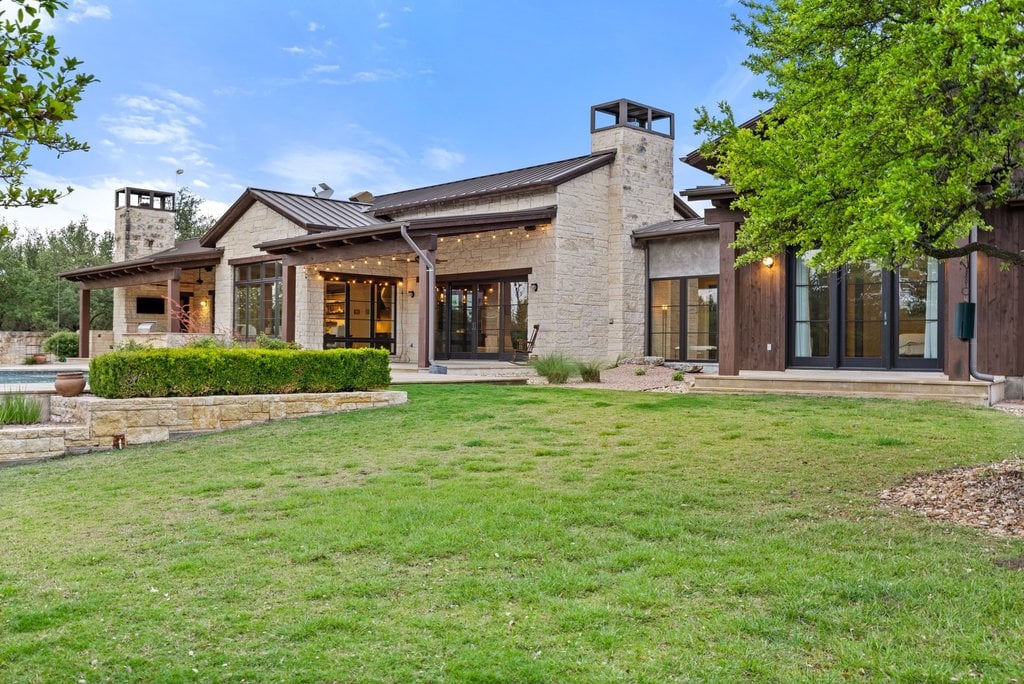 Horseman's Paradise in the heart of Dripping Springs