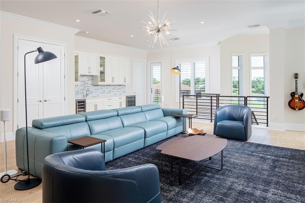 2879 Coco Lakes Dr