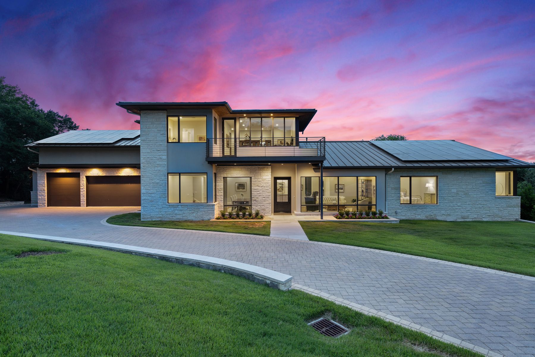 Las Lomas Contemporary