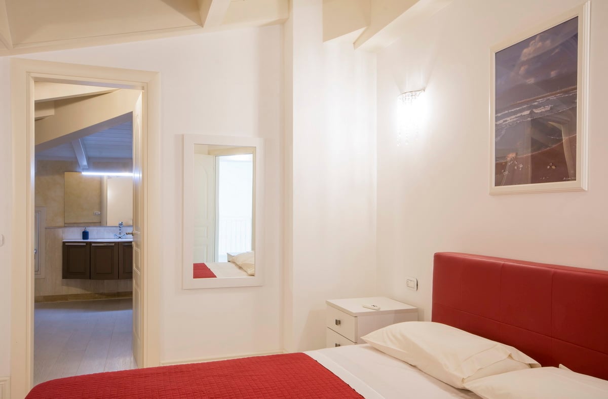 New Luxury Villa with Large Pool and Gardens in Forte dei Marmi