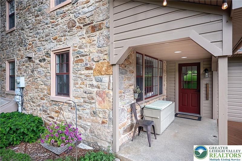 271 WETZEL ROAD