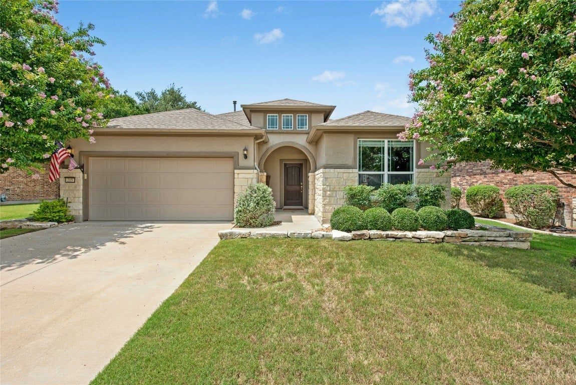 215 Bluestem Dr