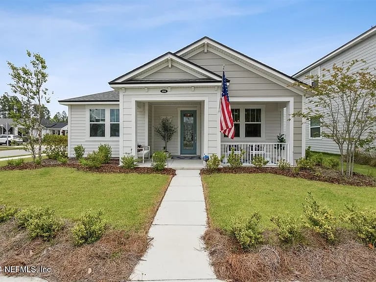 684 Palmetto Pl
