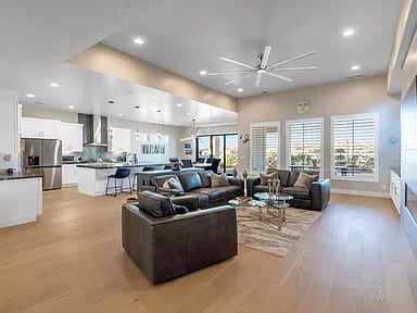 2819 W Mirabella Dr