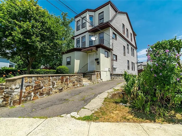 49-51 Chauncey Ave