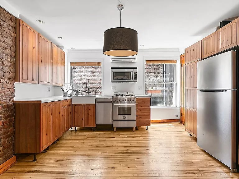 102 1st Ave APT 3