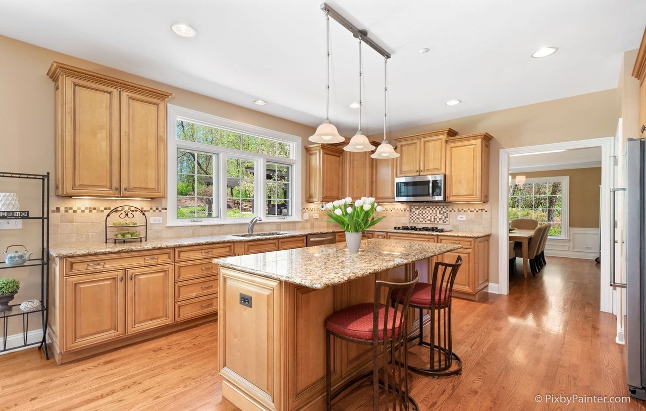 25568 N Countryside Ct