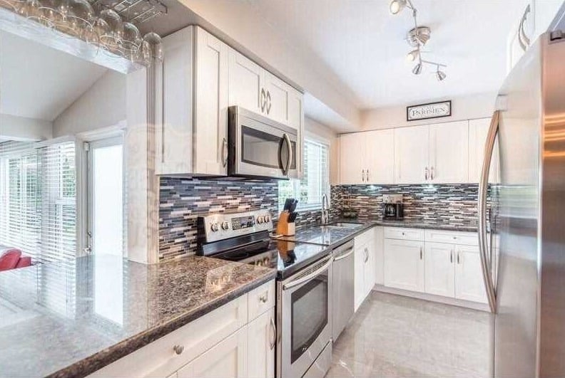 Matt Scroggins Sells Miami Shores Bungalow with Jane Russell!