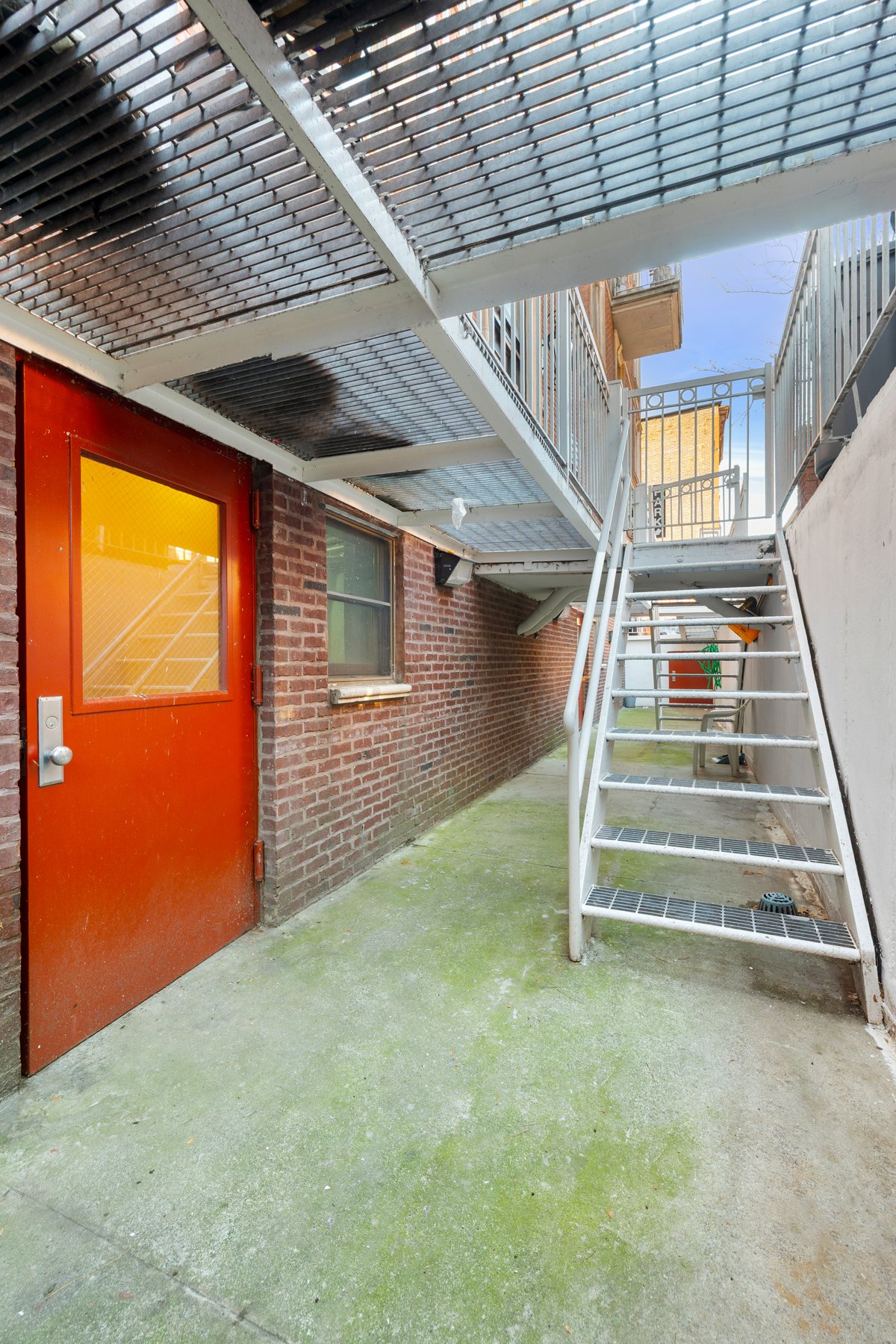 406 15th St, #M1