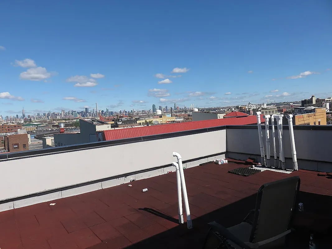 204 Starr St 2F