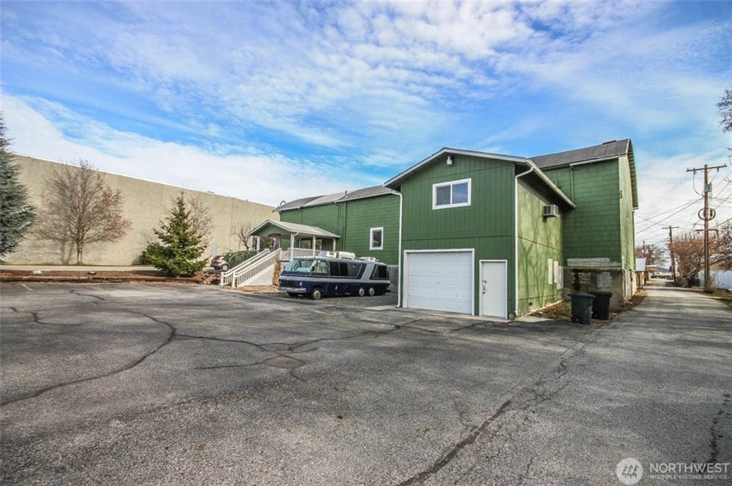 145 Wapato Way