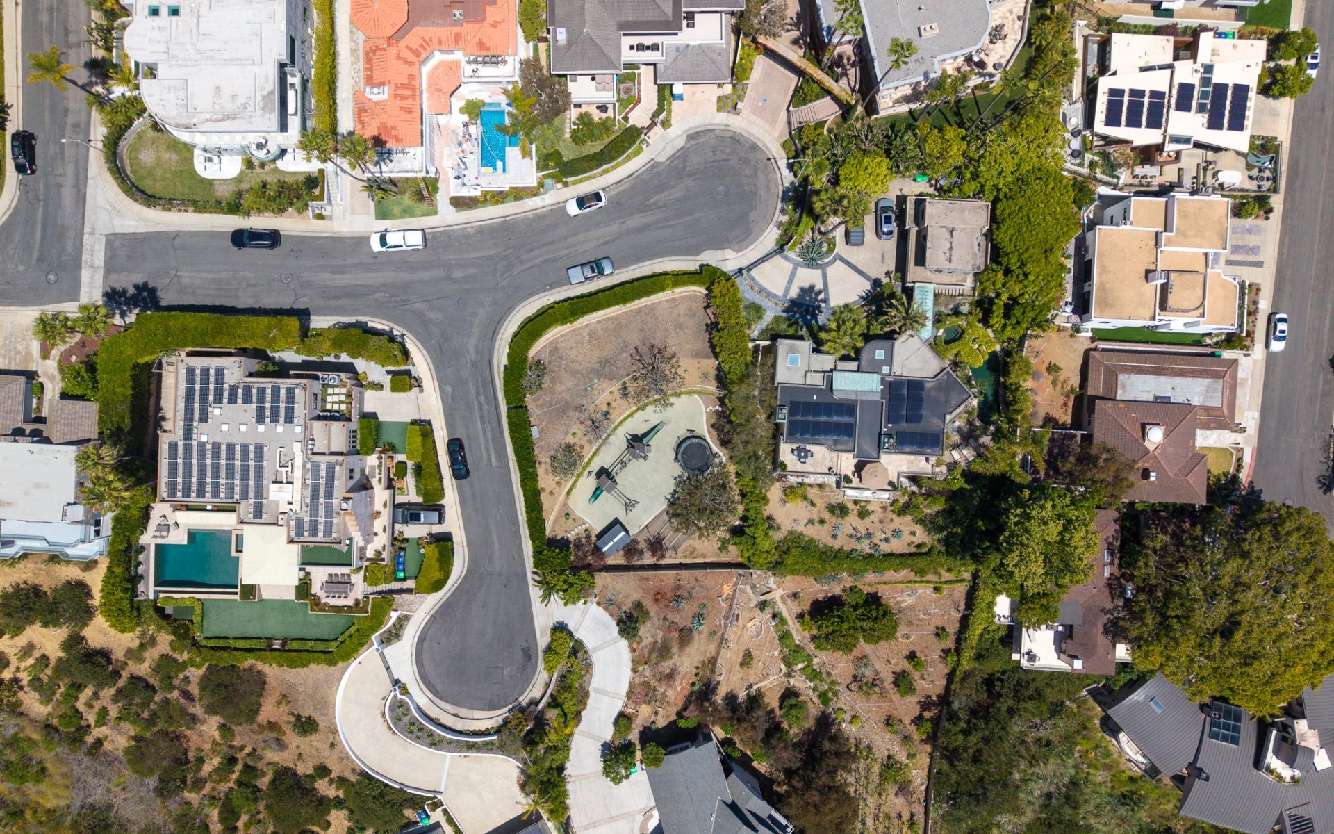 719 Davis Way