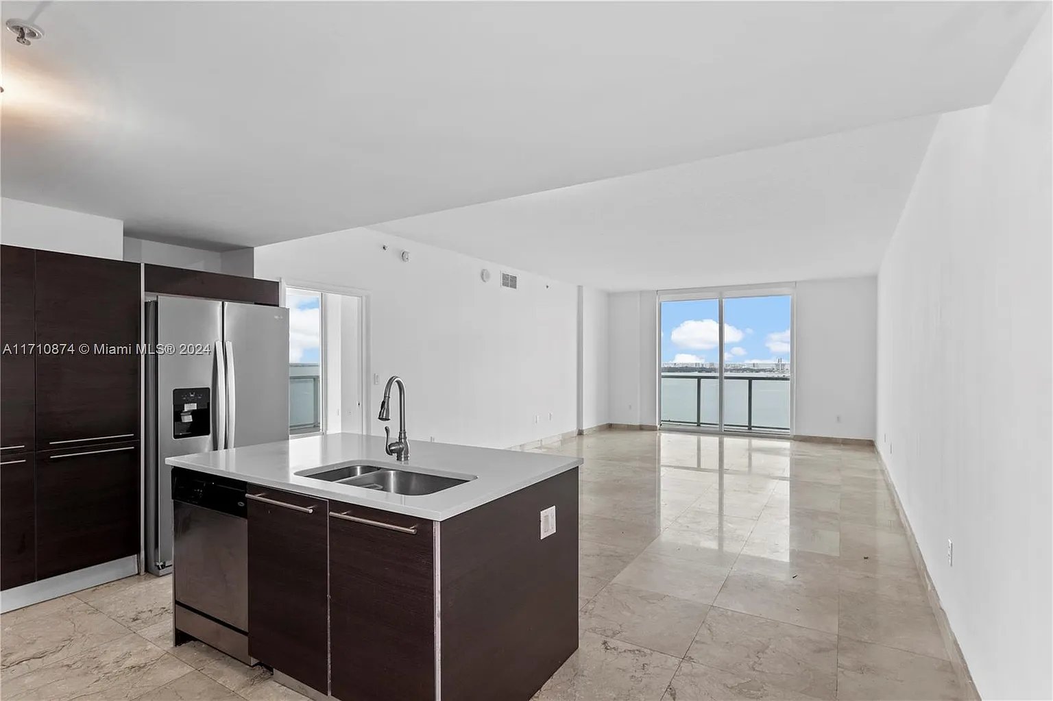 1900 N Bayshore Dr APT 2902