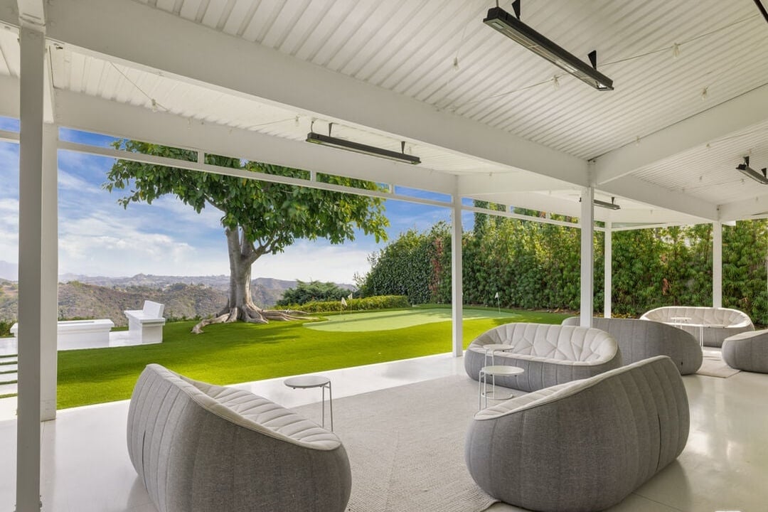 Celestia Manor, Stradella Rd, 90077