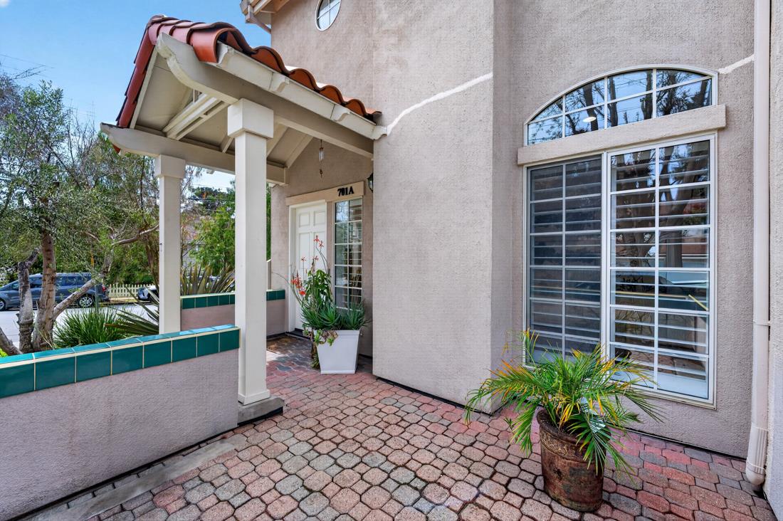 701 Woodside Way, #A