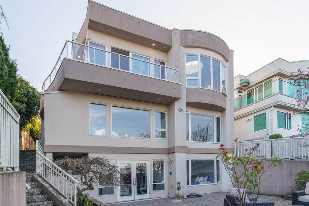 4248 Quesnel Dr