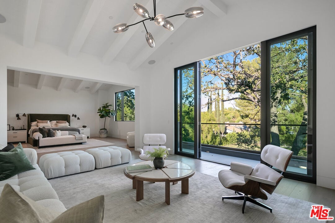 5376 Round Meadow Rd