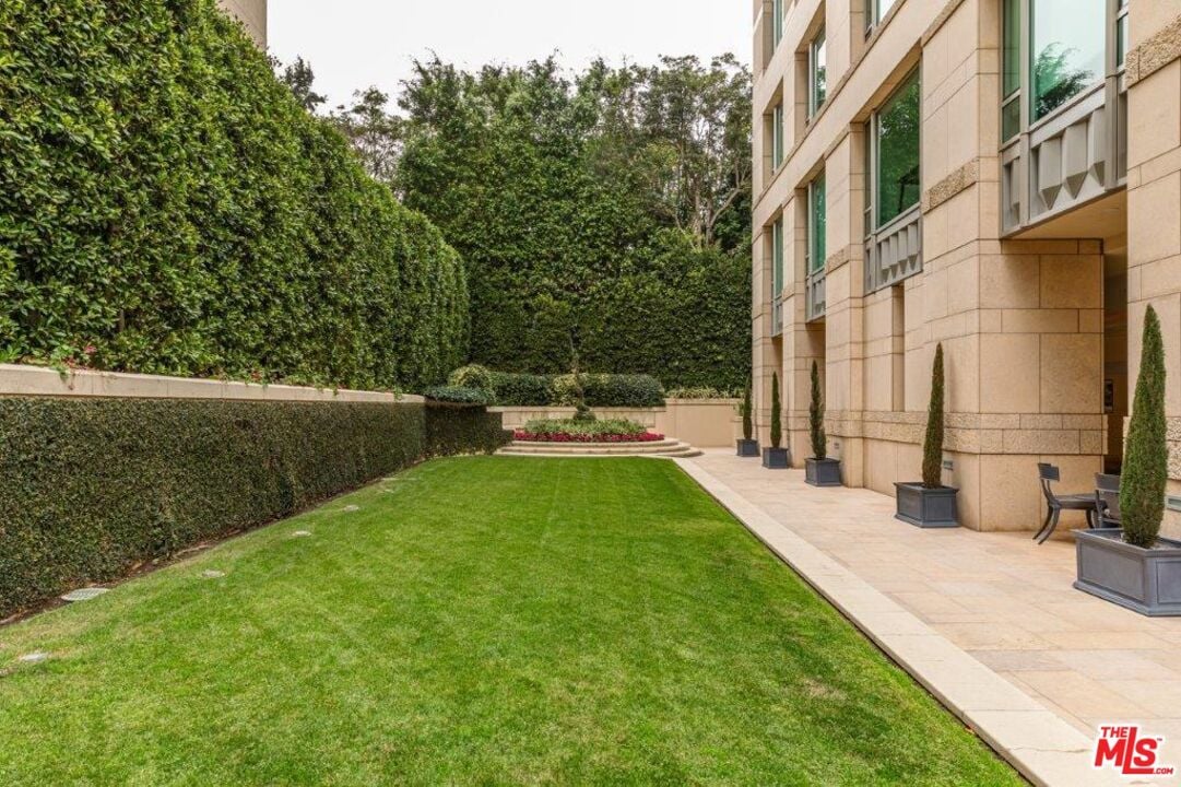 10727 Wilshire Blvd #1805