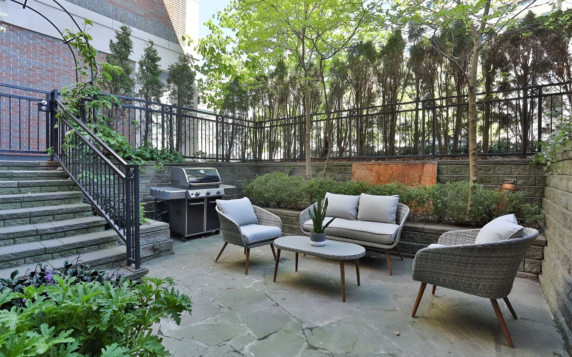 33 Price St, #1