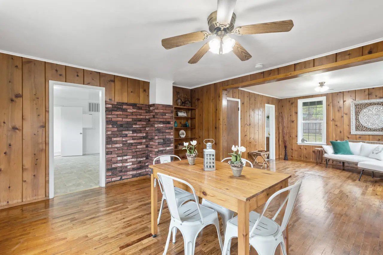 2075 Williams Hwy