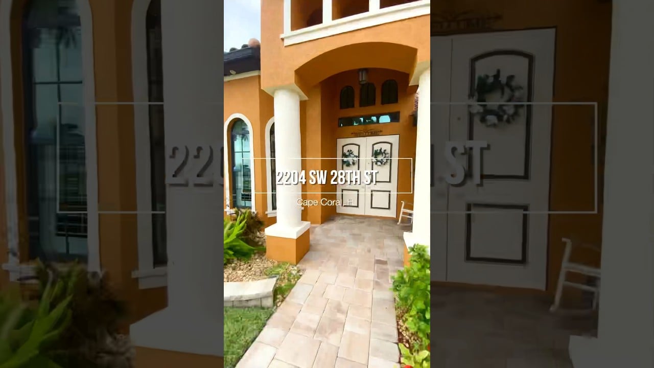 Cape Coral, FL #hometour #boating #gulf #luxury #home #florida #sunshine #pool #beach #nature