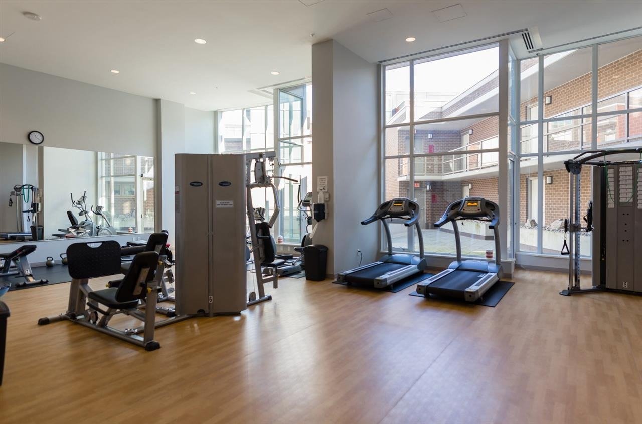 445 W 2nd Ave, #605