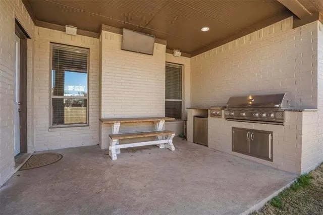 8613 Colina Ter