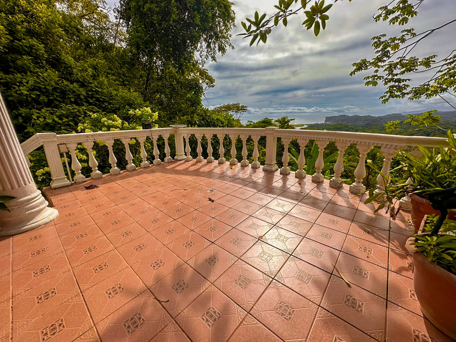 Ocean View Home for Sale in Ojochal with Pool & Jungle Views