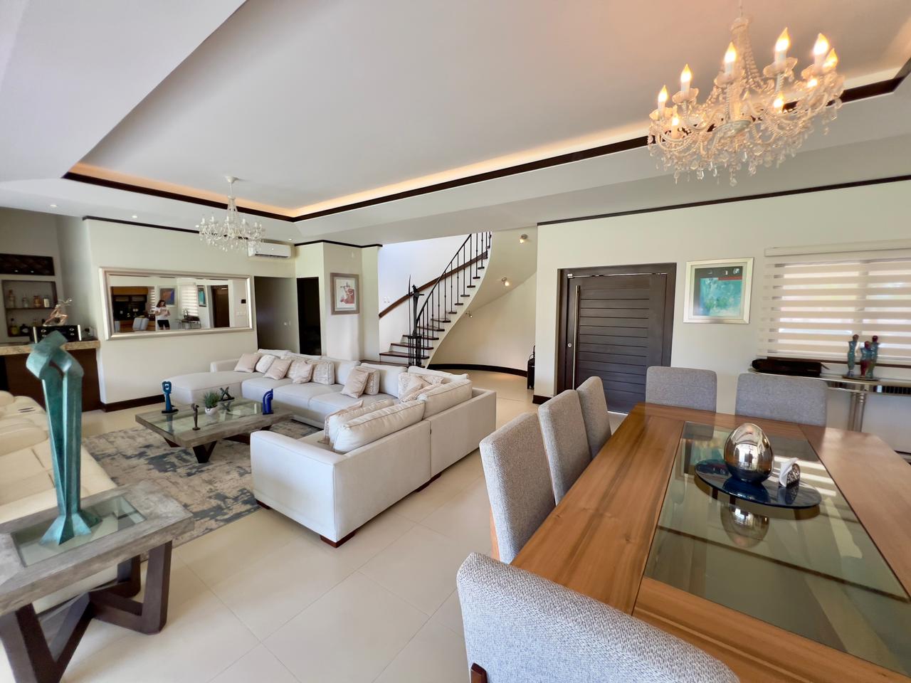 LUXURY HOUSE for SALE, in gated community, Cancun Centro