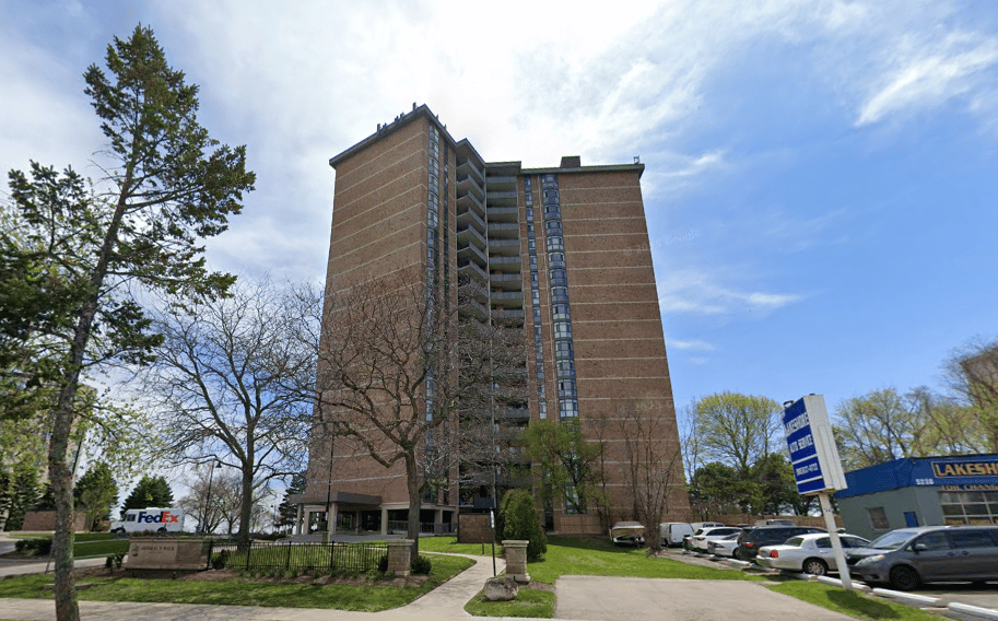Admiral's Walk: 5250 Lakeshore Road, Burlington, ON