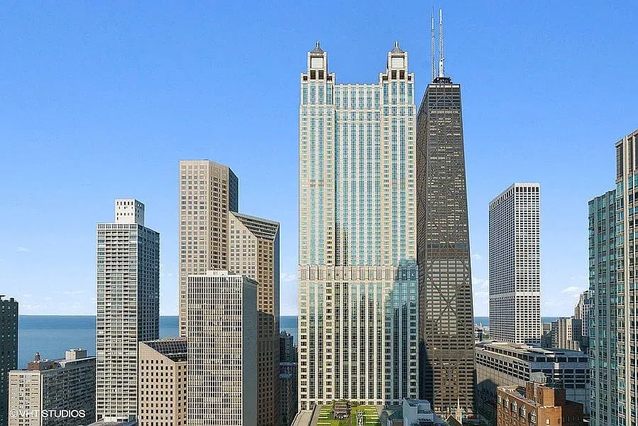 11 E Walton St APT 3201