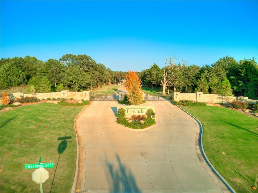 Pravada in Arcadia: Gated Luxury Living on Route 66, Minutes from Edmond and Arcadia Lake - Wyatt Poindexter - The Agency