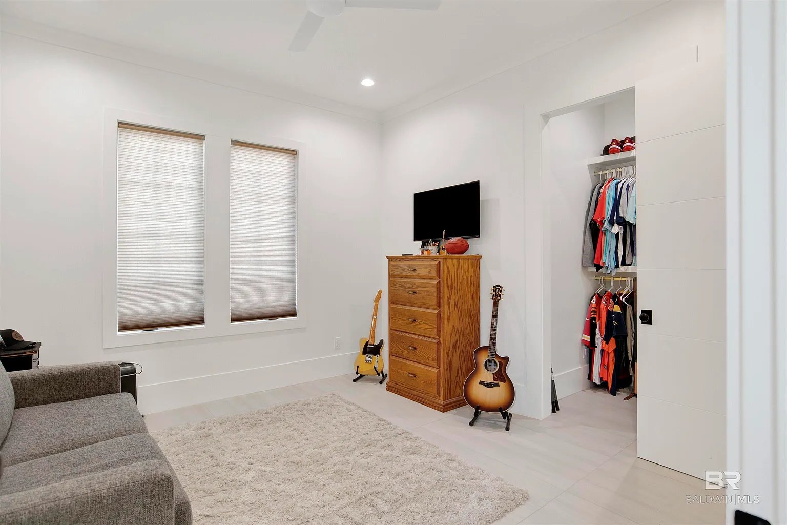 873 Inlet Cir