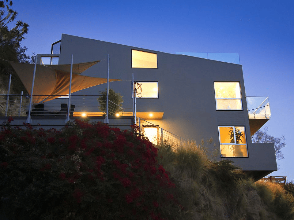 2158 Sunset Plaza Dr