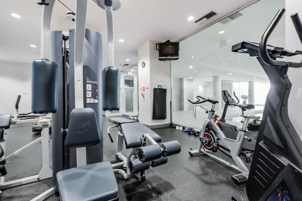 638 Beach Cres, #1805