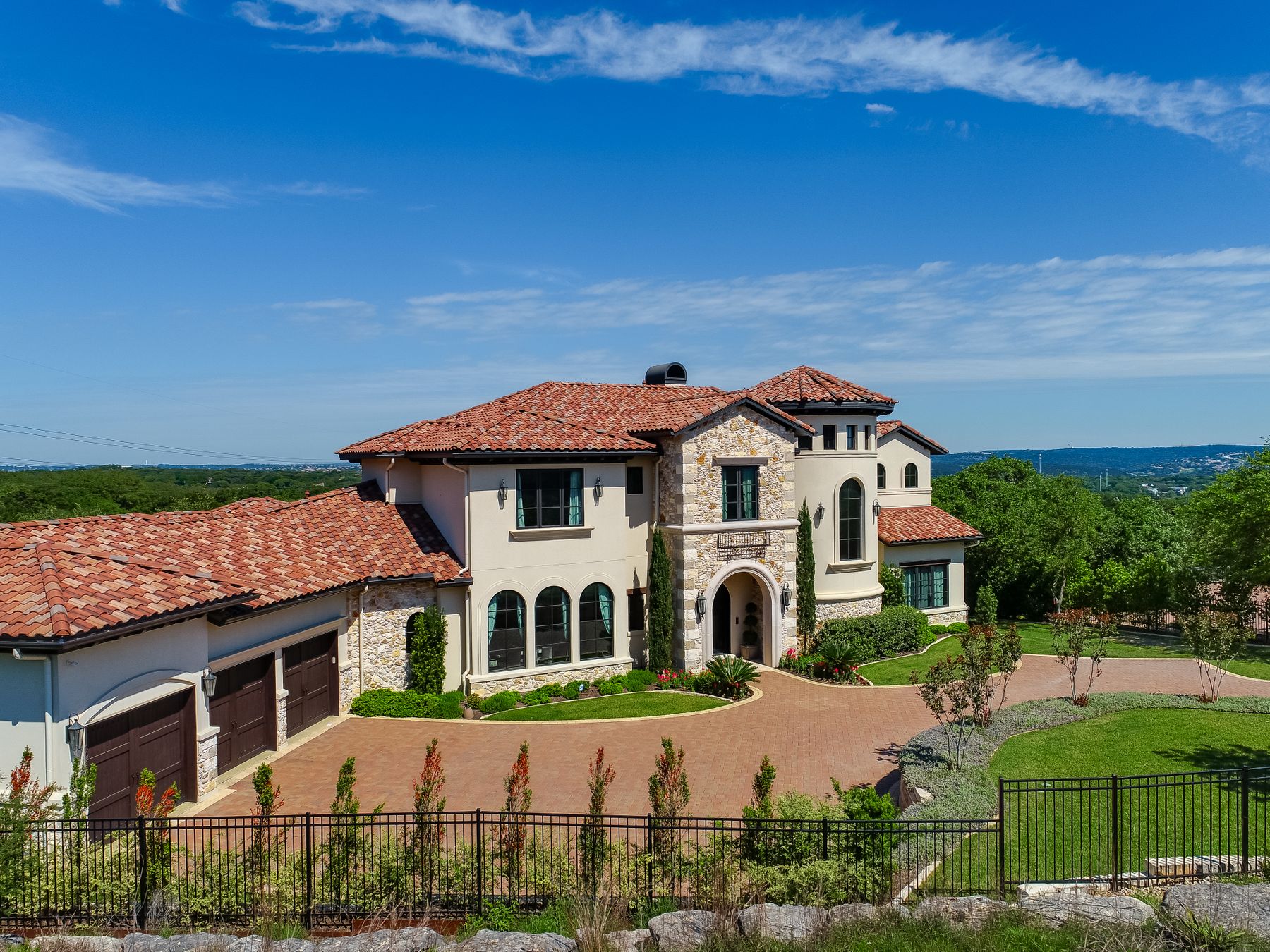 Resort amenities in Seven Oaks