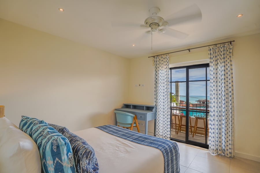 7653 Terraced Flats | Turnkey 2-Bedroom Residence in Las Catalinas