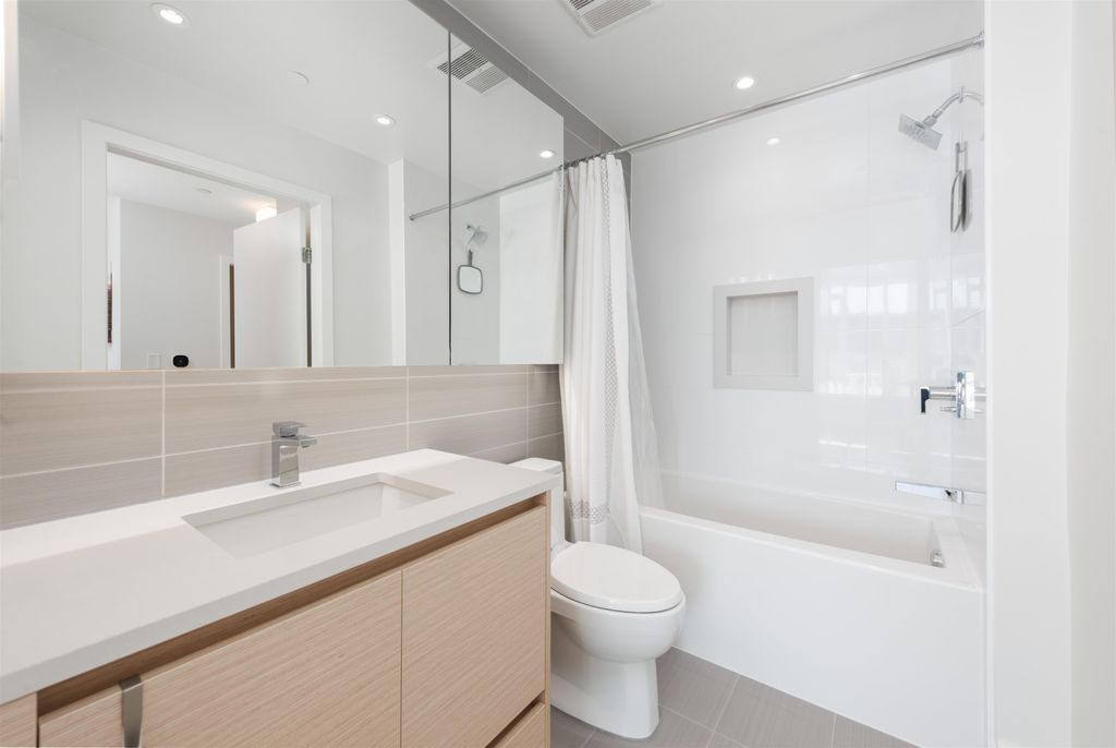 3538 Sawmill Cres, #302