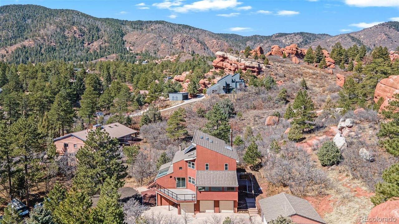 6225 Apache Dr